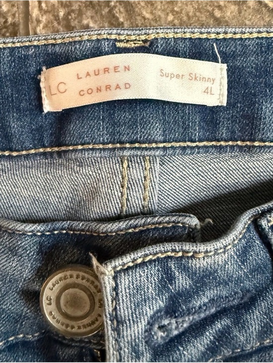 Lauren Conrad Blue Embroidered Women’s Jeans - Picture 7 of 7